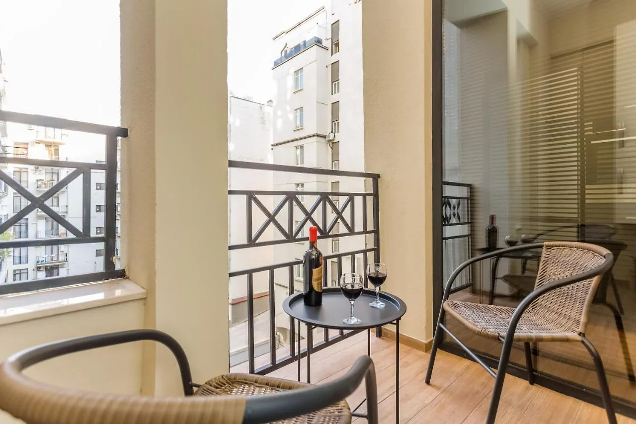 Apartment In The City Centre Tbilisi